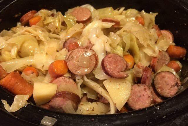 crockpot sausage and cabbage