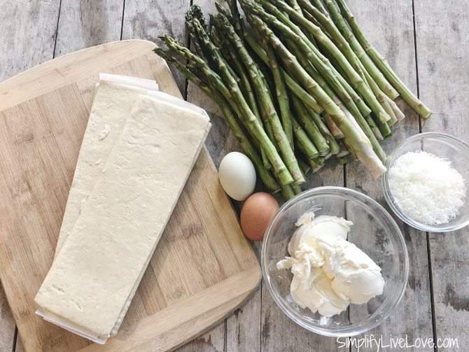 ingredients for cream cheese and parmesan asparagus spears