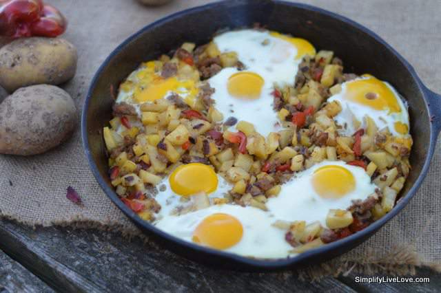 Easy Skillet and Egg Hash