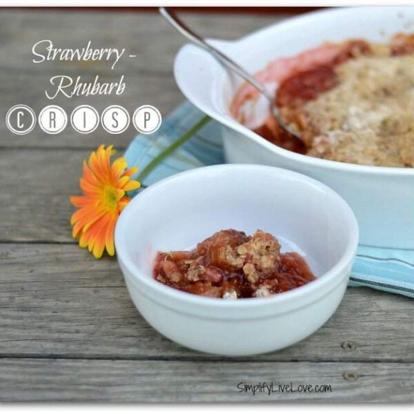 Strawberry rhubarb crisp - a seriously delicious way to pair two favorite spring fruits