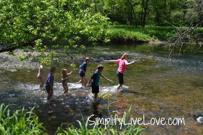 5 things to do with kids in Springfield , Missouri - Wilson's National Battlefield, hiking in the creek from SimplifyLiveLove.com