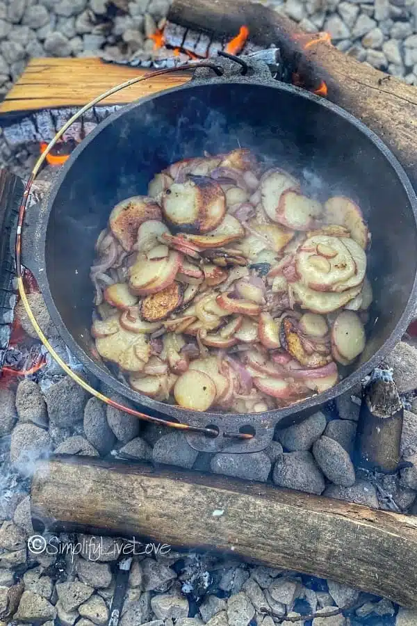 fried potatoes dutch oven camping recipe (1)