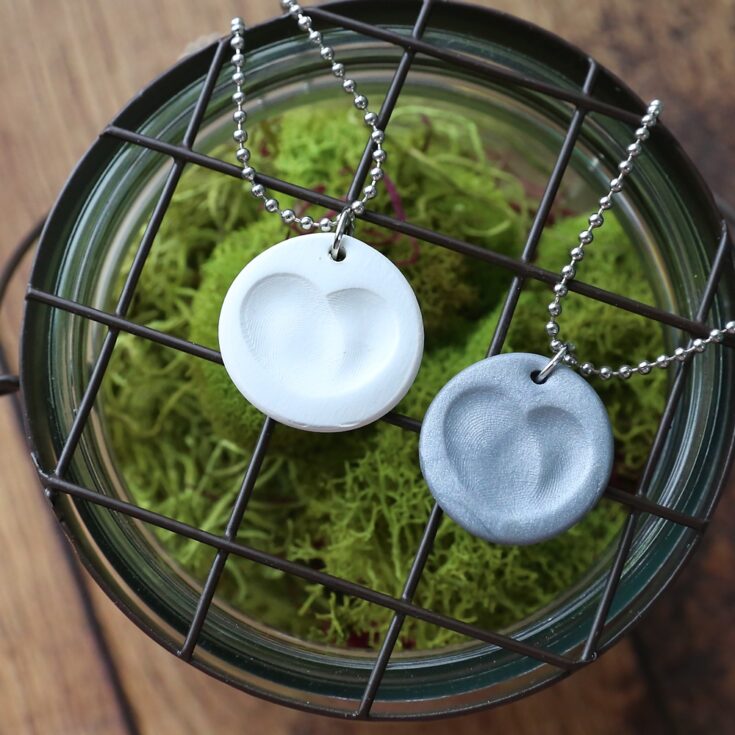 Image for Make a pretty fingerprint necklace in minutes! DIY gift idea