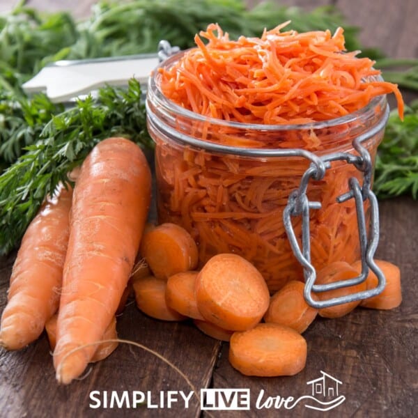 How to freeze Carrots sliced and shredded carrots in a jar