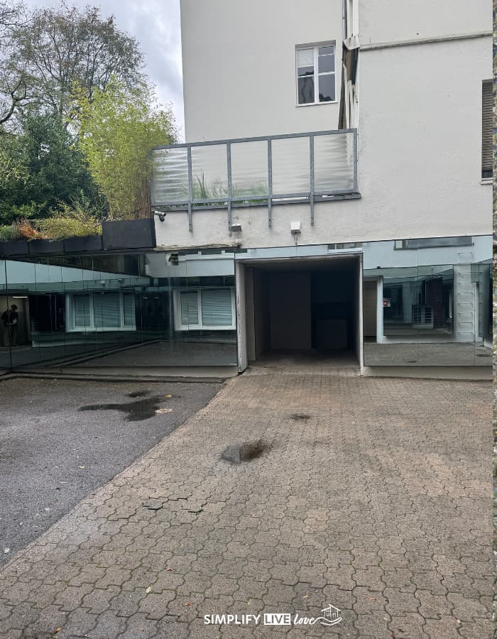 execution courtyard at NS-Dok Museum