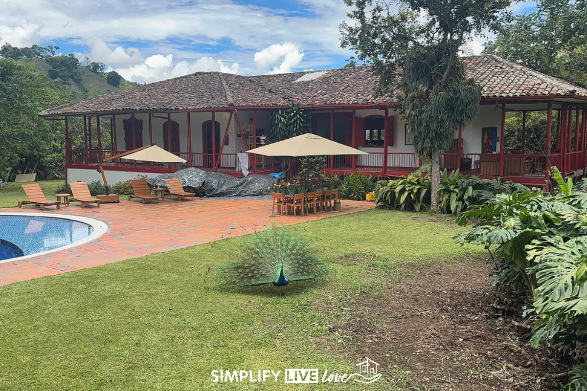 private house for rent at Hacienda Venecia Colombia