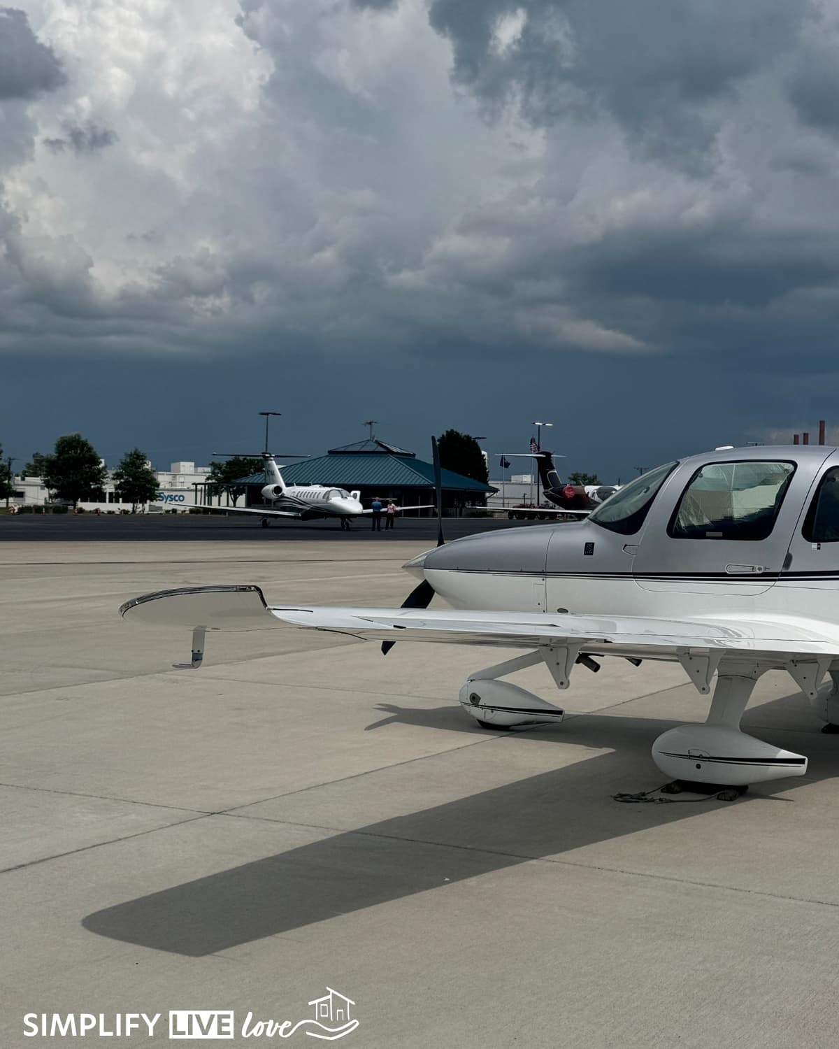 Iowa City (IOW) to Nashville (John C. Tune Airport, JWN